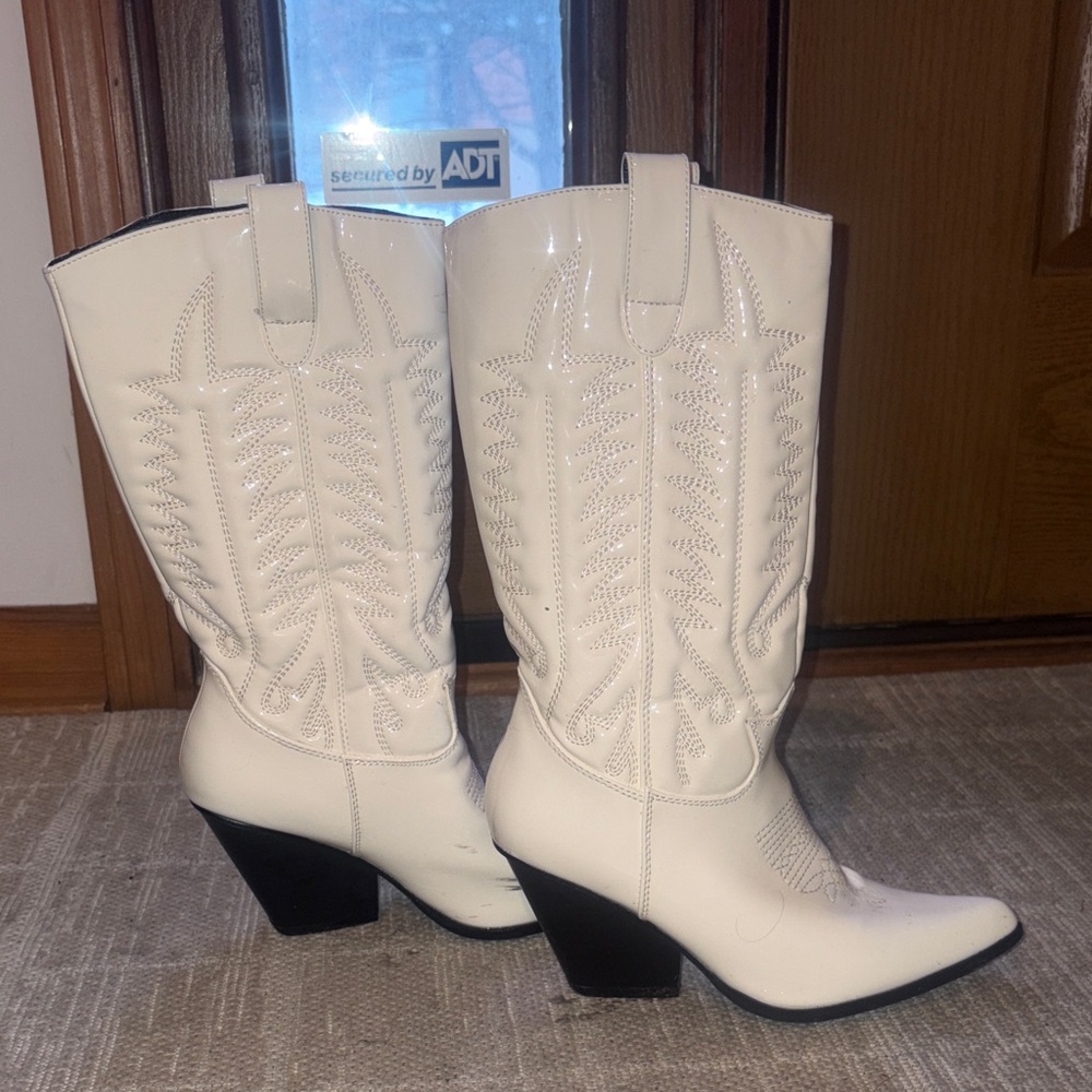 White Western Cowboy Boots